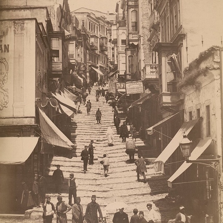 The stepped Grande Rue de Pera, photographed by Guillaume Berggren, 1880s